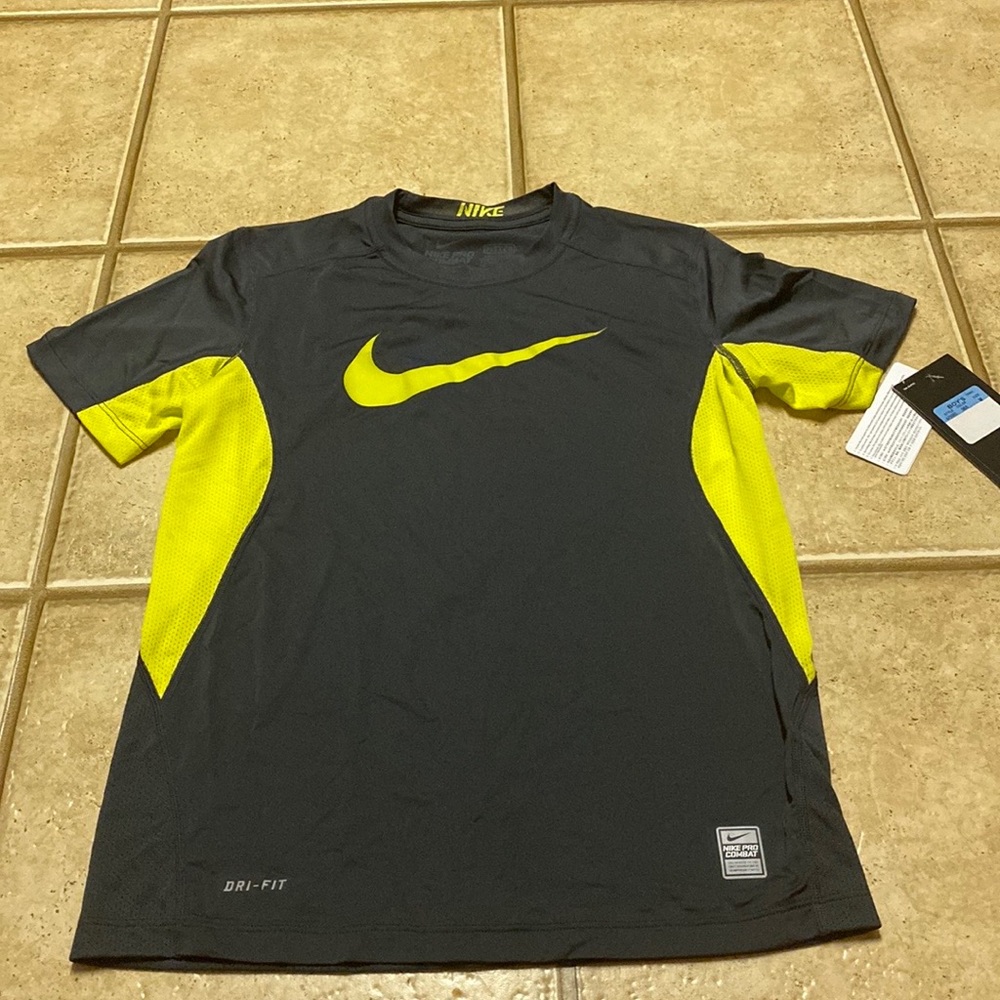 Boys Nike Pro Combat Tee